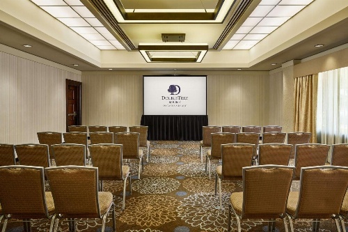 DoubleTree By Hilton Hotel Ontario Airport image 1