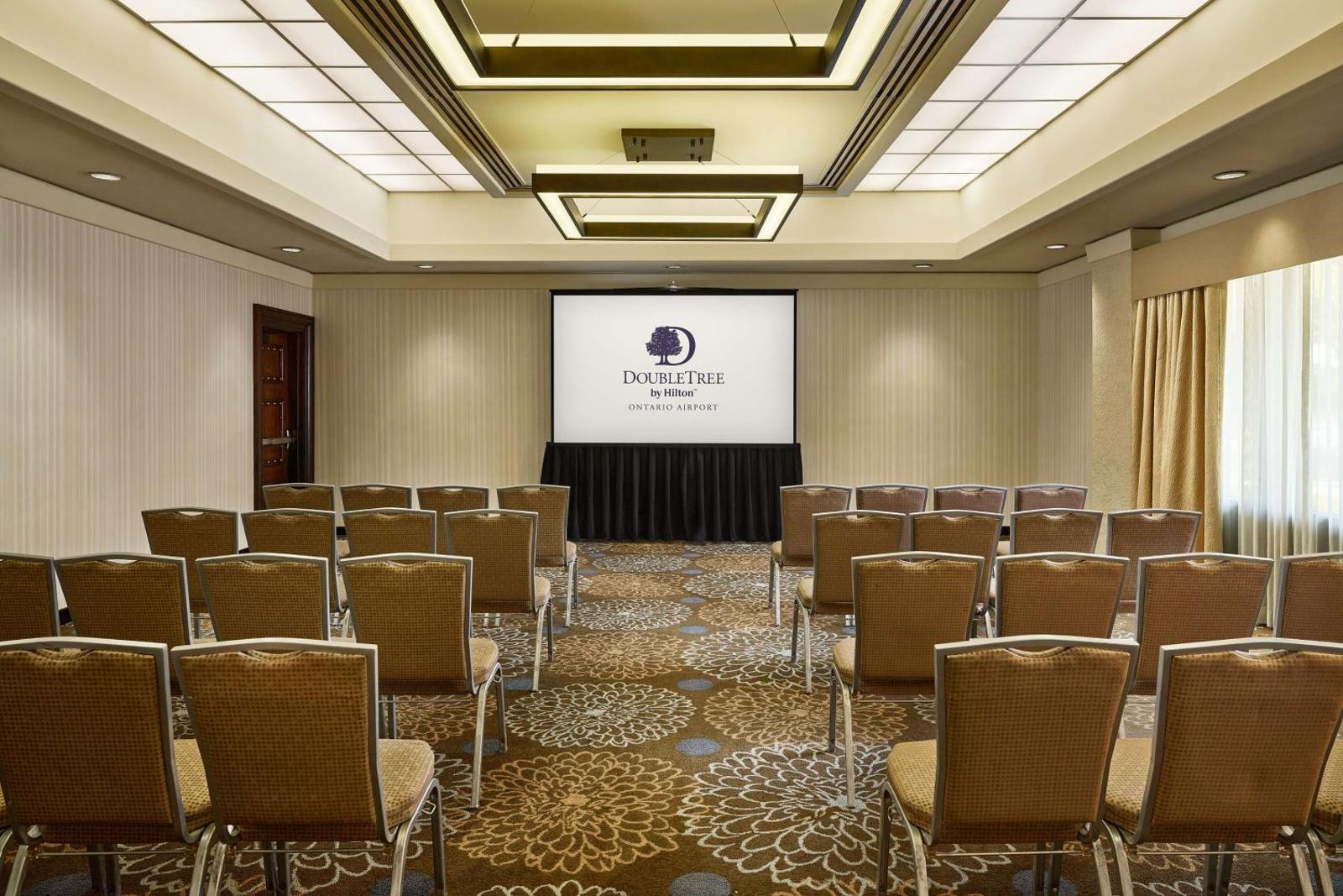 DoubleTree By Hilton Hotel Ontario Airport