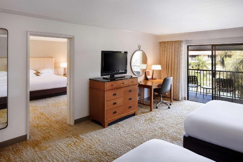 DoubleTree By Hilton Hotel Ontario Airport image 32