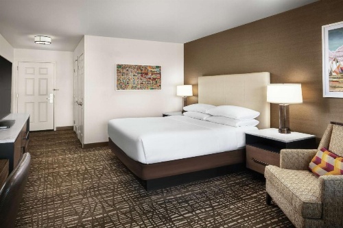 DoubleTree By Hilton Hotel Ontario Airport image 7